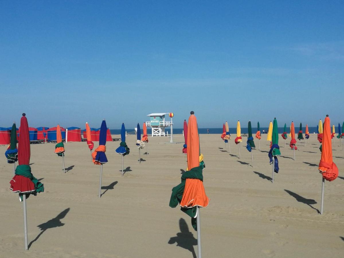 La Glycine Hypercentre Et Tout Confort Deauville Luaran gambar